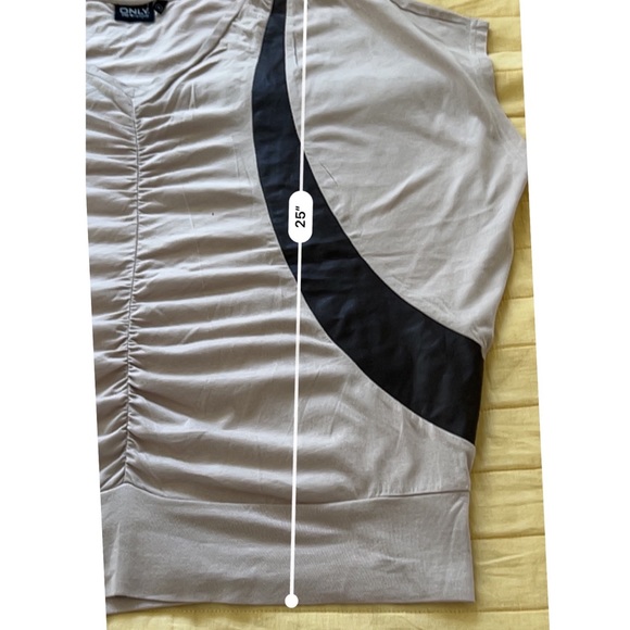 only edge  Medium collection luxury top blouse - Picture 4 of 7